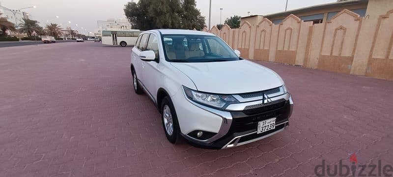 Mitsubishi Outlander excellent condition 4