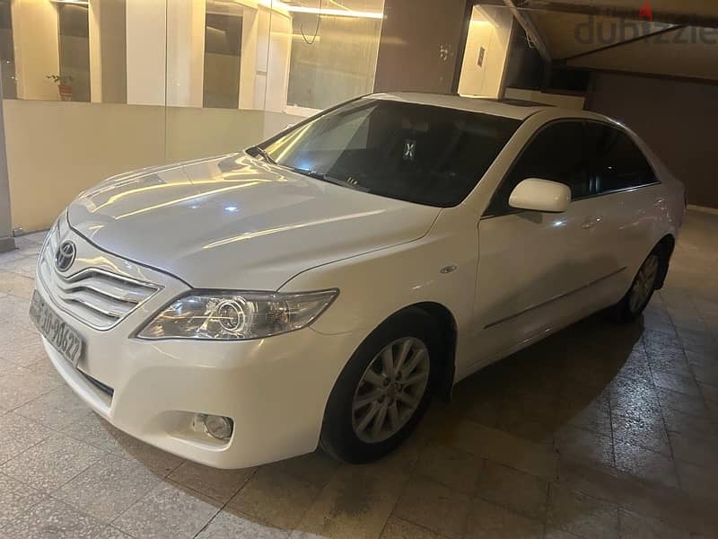 Toyota Camry 2011 1