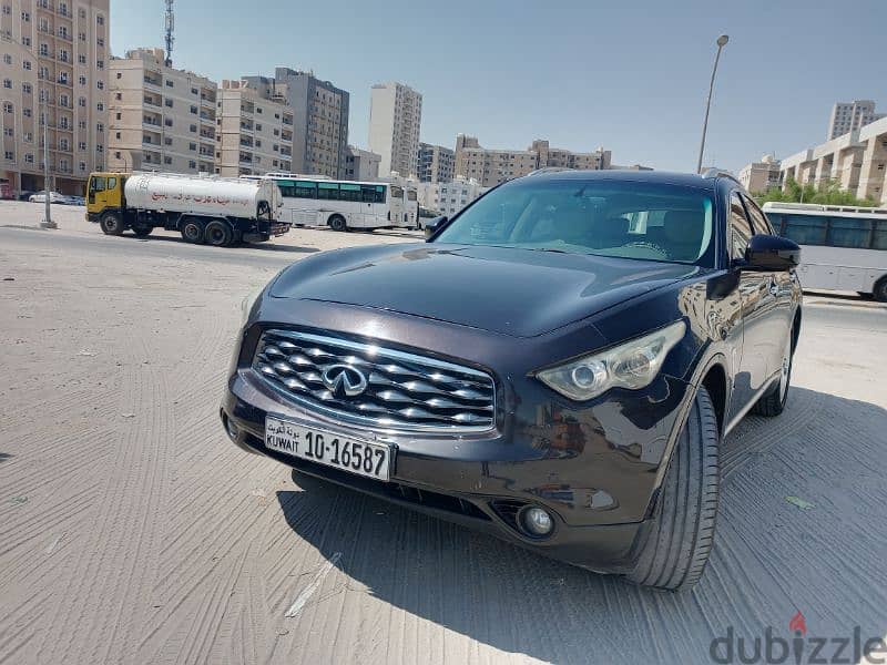 Infiniti /FX35 2010 full option, everything is in good condition 750kd 0