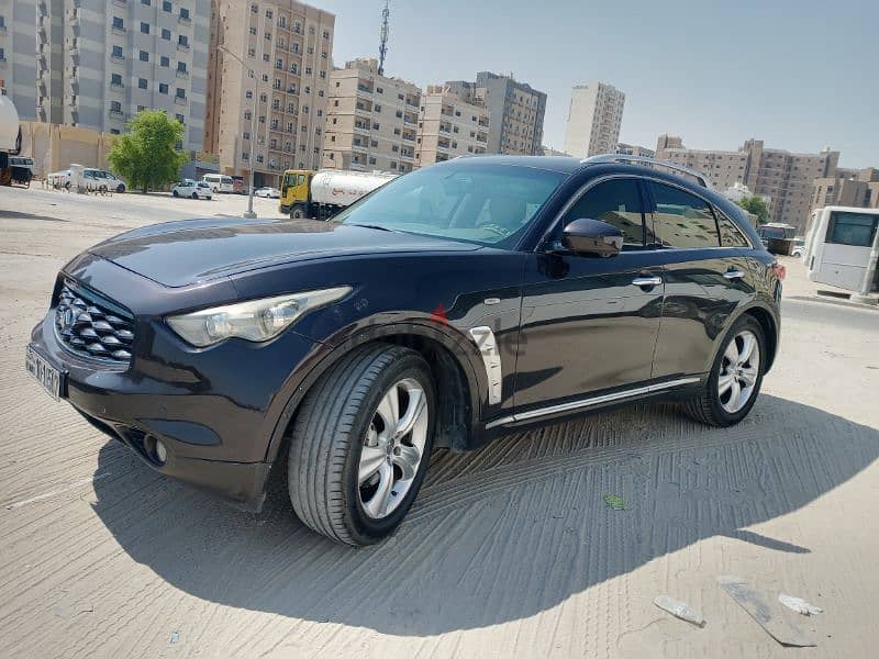 Infiniti /FX35 2010 full option, everything is in good condition 750kd 1