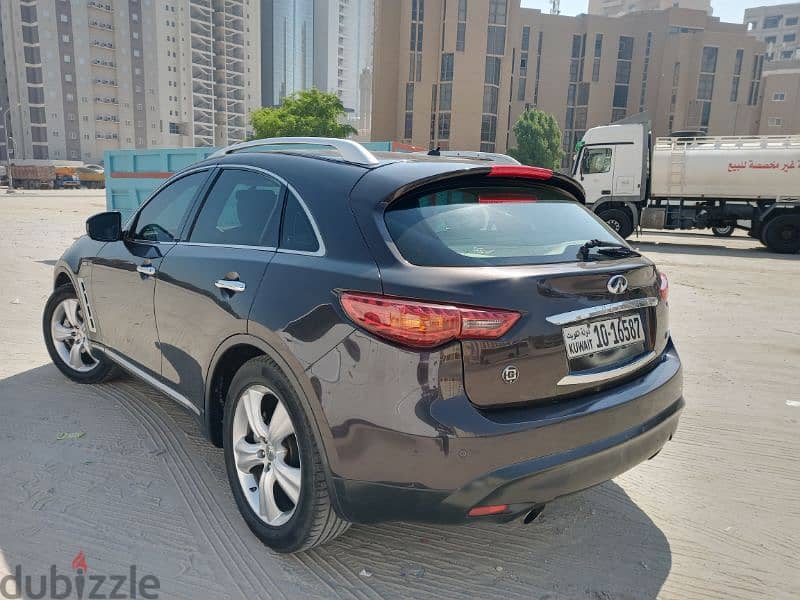 Infiniti /FX35 2010 full option, everything is in good condition 750kd 3