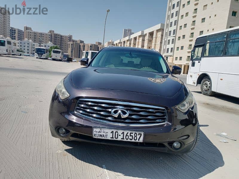 Infiniti /FX35 2010 full option, everything is in good condition 750kd 7