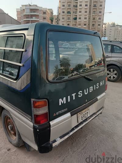 Mitsubishi Van 1998