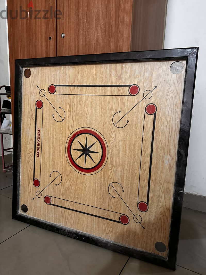 Carrom board 0