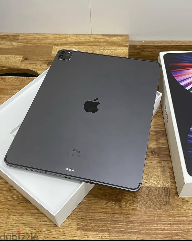 apple ipad pro 12.9 inch 6th 2022 256gb 0