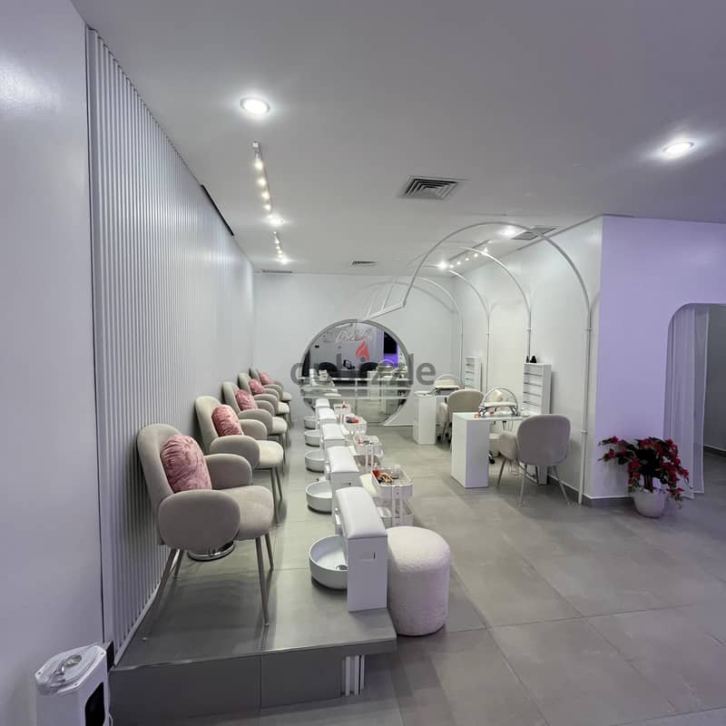 Salon for rent (vacancy) in Salmiya, Block 1 0