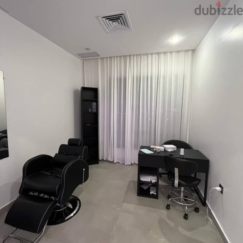 Salon for rent (vacancy) in Salmiya, Block 1 3