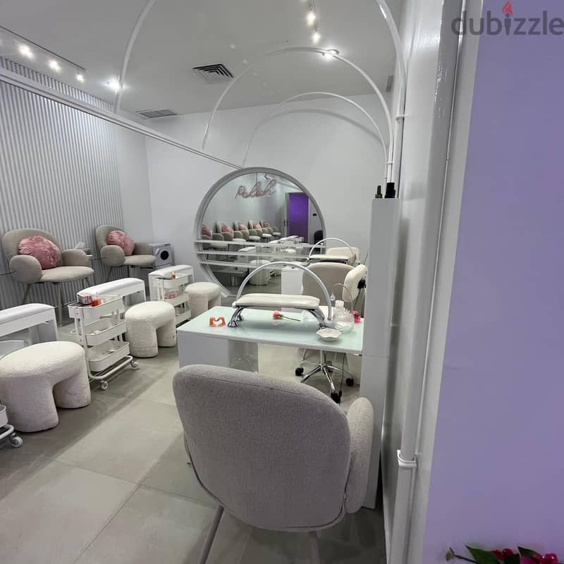 Salon for rent (vacancy) in Salmiya, Block 1 4