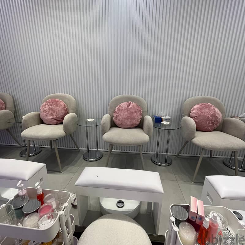 Salon for rent (vacancy) in Salmiya, Block 1 7