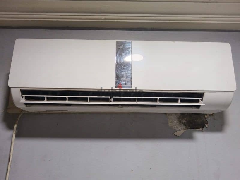 Bec split ac like new 2