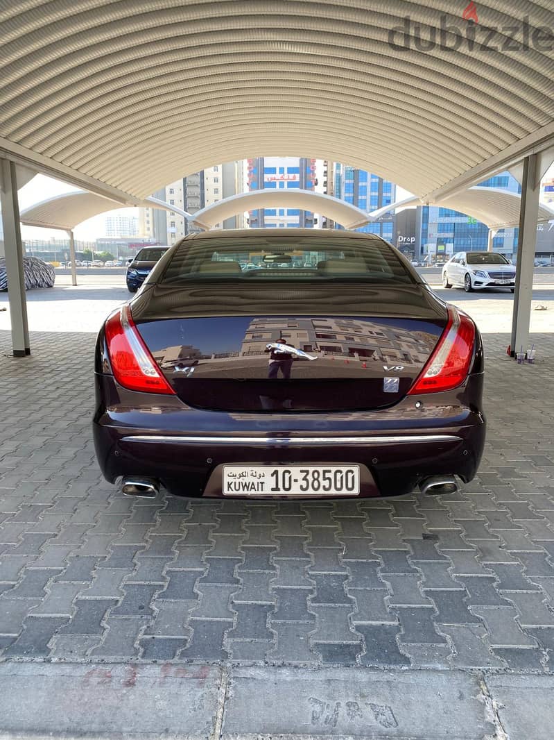 Jaguar XJ 2011 5