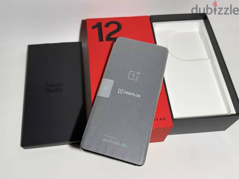 Brand new inbox OnePlus 12 - 256GB - Silky Black - CPH2583 . 1