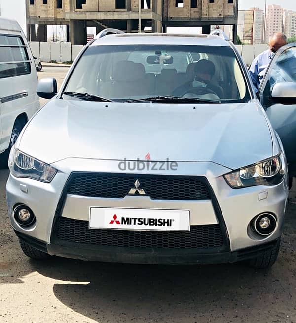 Mitsubishi Outlander 2010 1