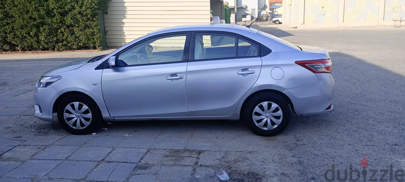 Toyota Yaris 2015 4