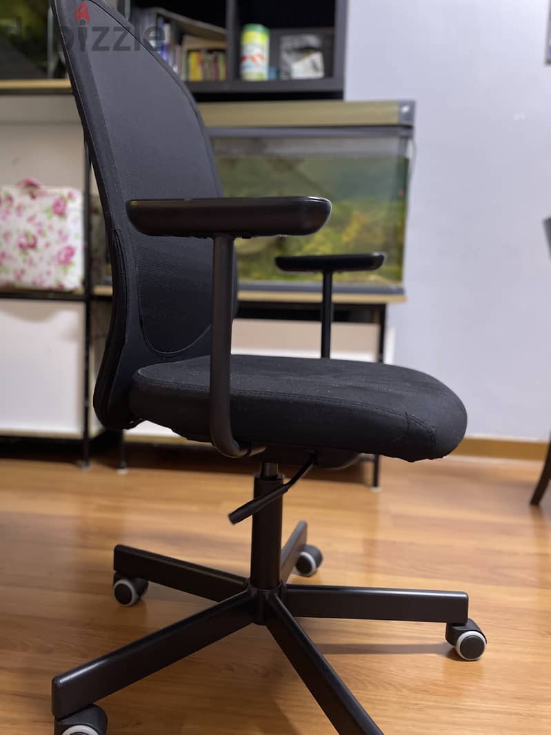 Office or study chair 1