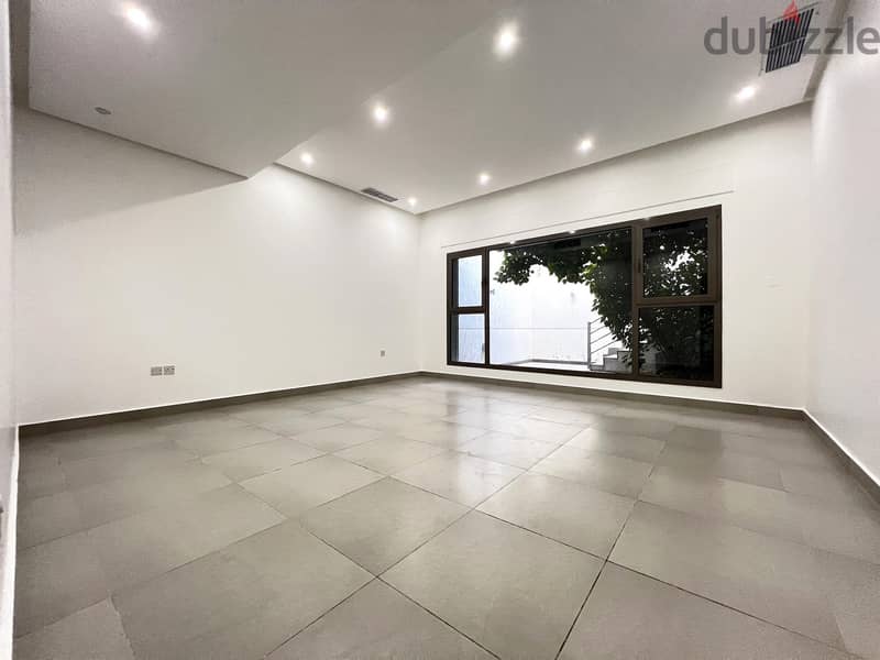 Abu Fatira - 3 master bedrooms basement floor with s. pool 8