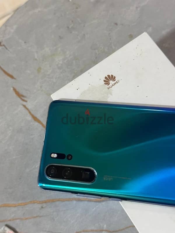 huawei p30 pro like new 256 gb with box neat and clean finger working 4