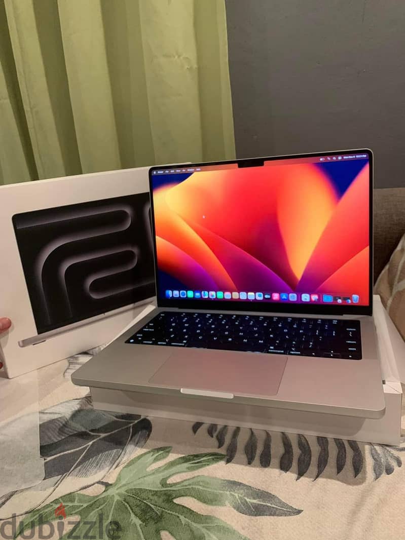 Apple Macbook pro M3 512gb 1