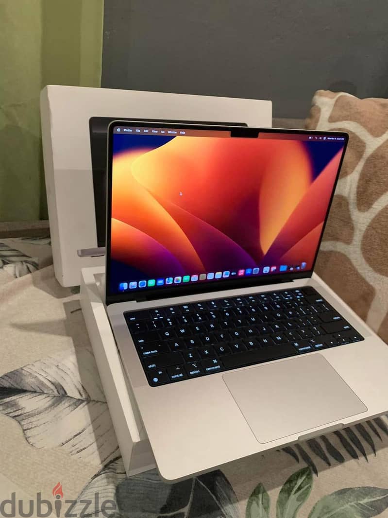 Apple Macbook pro M3 512gb 3