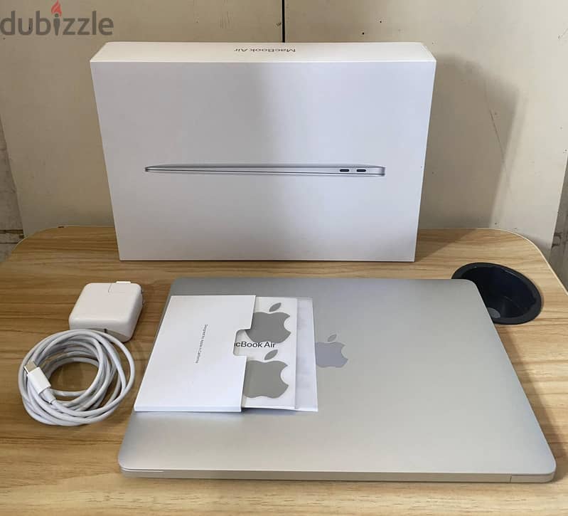 Apple macbook air m1 FOR SALE 256GB 8GB RAM 1