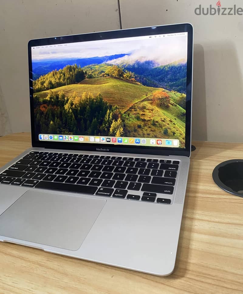 Apple macbook air m1 FOR SALE 256GB 8GB RAM 3