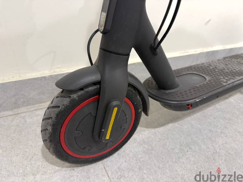 Xiaomi Mi Pro 2 300W Electric Scooter - Black (FBC4025GL) 3