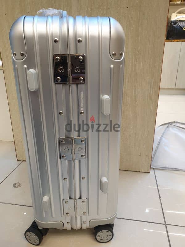 Rimowa cabin size luggage travel bag 3