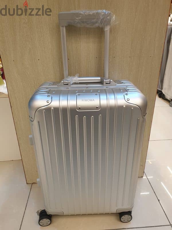 Rimowa cabin size luggage travel bag 4