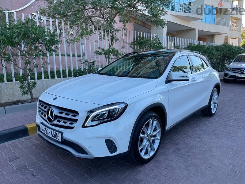 Mercedes-Benz GLA 200 2020 1