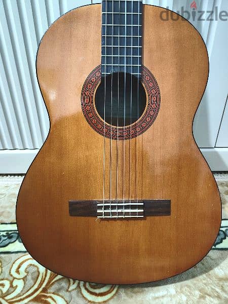 Yamaha CM40 Guitar with Case– Excellent Condition 4