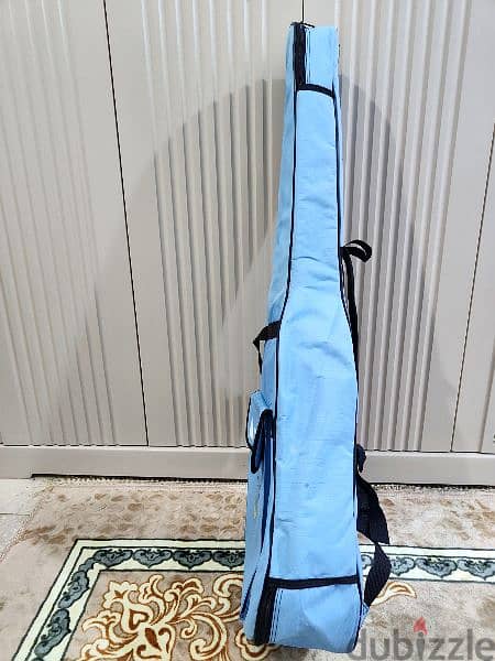 Yamaha CM40 Guitar with Case– Excellent Condition 8