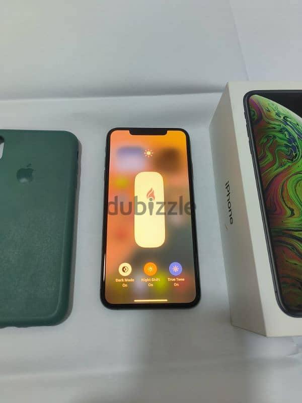 iphone XS Max 256 GB . 2