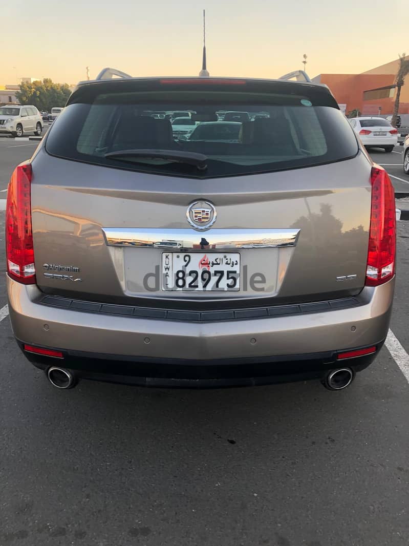 Cadillac SRX  2012 1