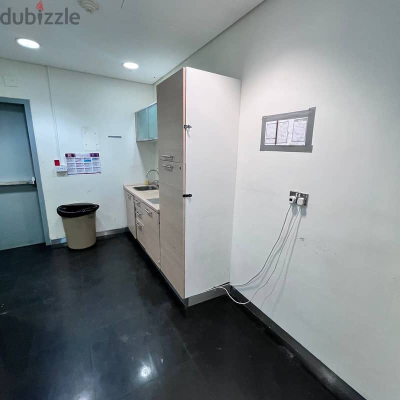 Commercial Floor For Rent in Sharq Block 7 13