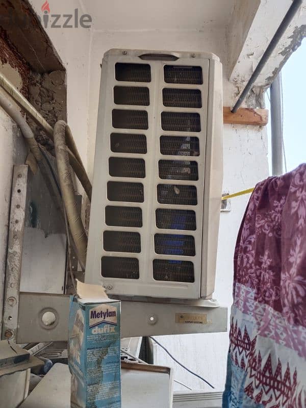 Split air conditioner 1.5 Ton urgently sale 2