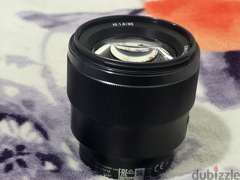 Sony 85mm f1.8 lens for sale 4