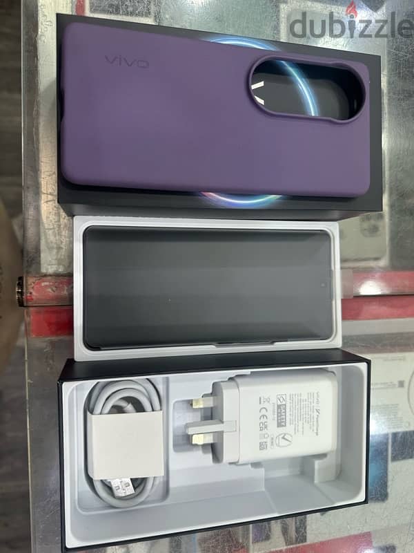 Vivo V40 5G 256Gb Purple 2