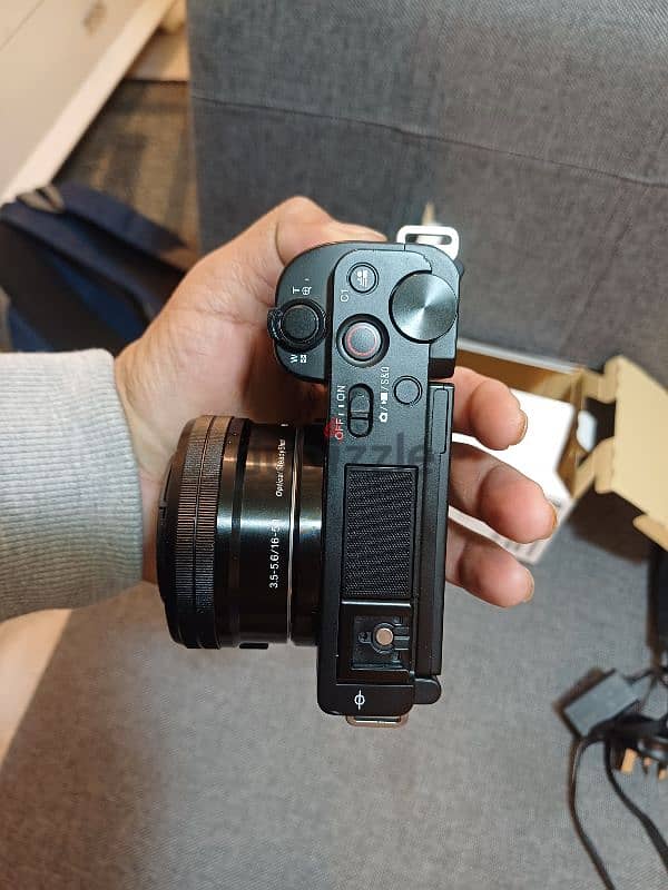 Sony ZV-E 10 with 16-50mm OSS LENS 2