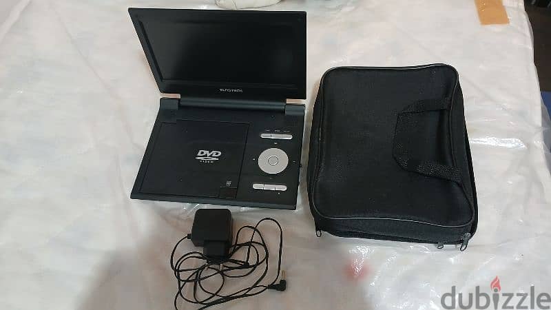 Sunstech portable rechargeable DVD Player 1