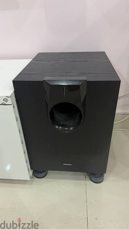 Onkyo HT R695 1