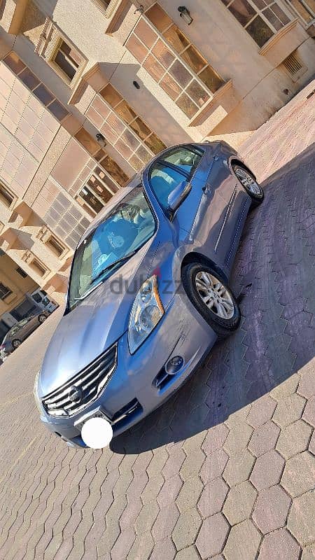 Nissan Altima 2011 V4 FAMILY USED URGENT SALE 6