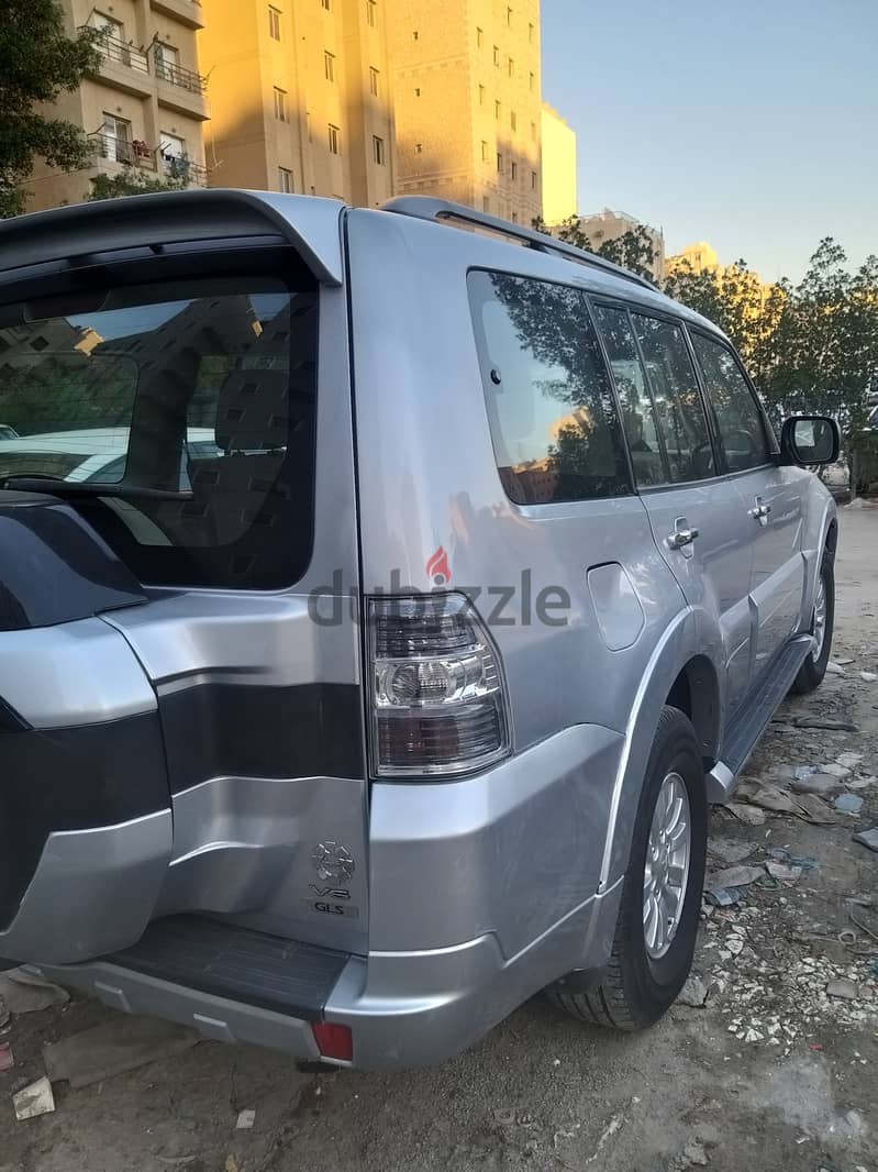 Mitsubishi Pajero 2015 4