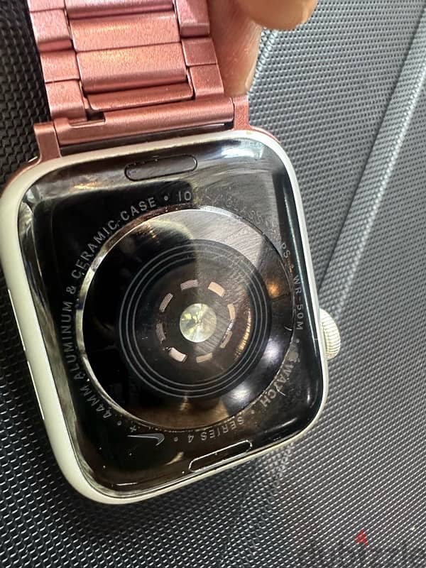 Apple Watch Series 4-44mm 2