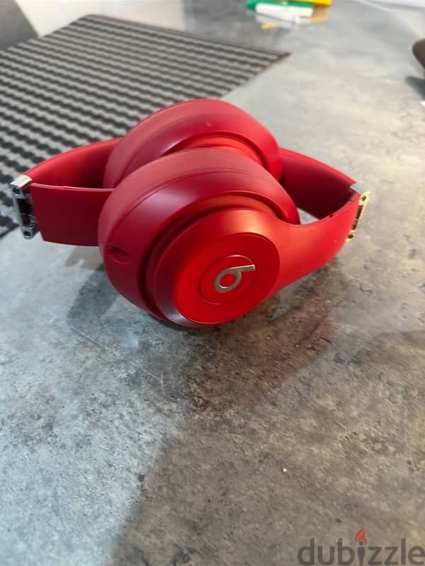 Beats Studio 3 headphones سماعه بيتس ستوديو ٣ 3