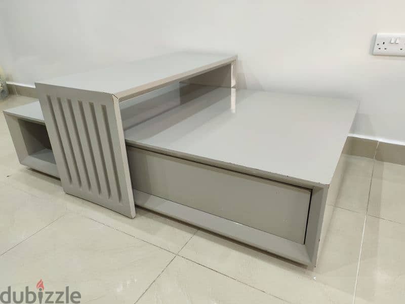 middle table for sale 1