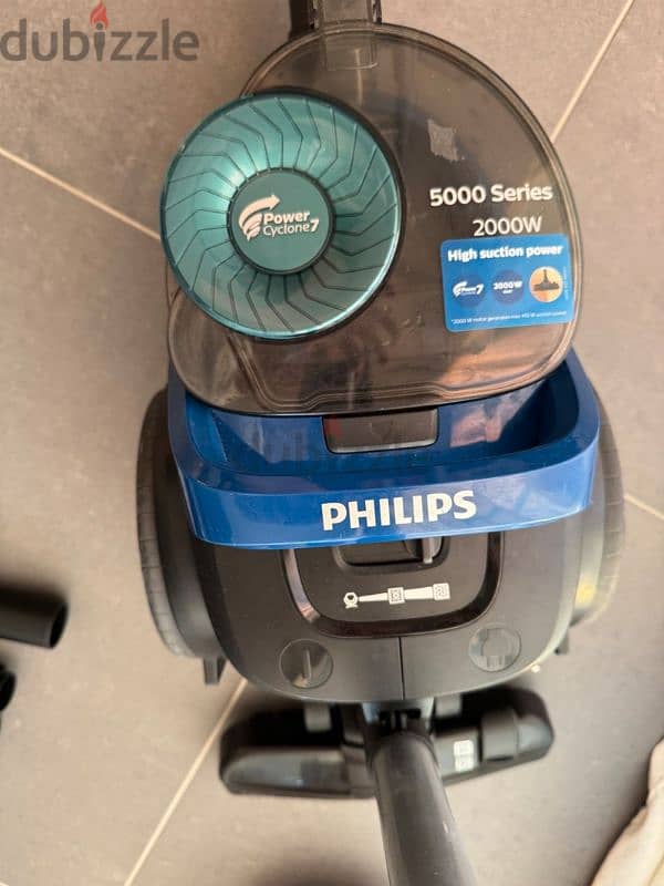 Philips 2000W Vacuum Cleaner 0