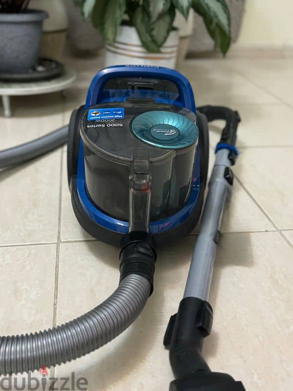 Philips 2000W PowerPro Active Vacuum Cleaner 1