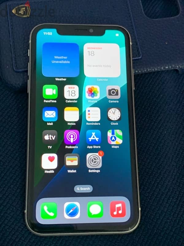 iPhone 11 . . 128gb battery 83% not open phone no change anything 3