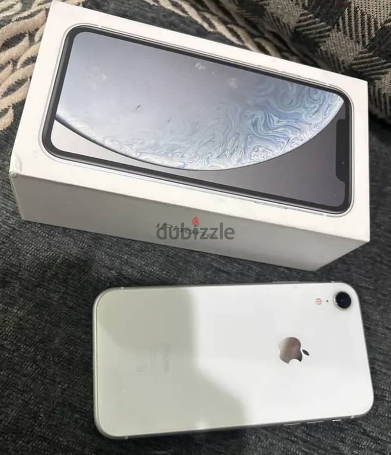 Apple - iPhone XR 3