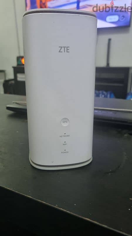 ZTE 5G router Mc8080 0